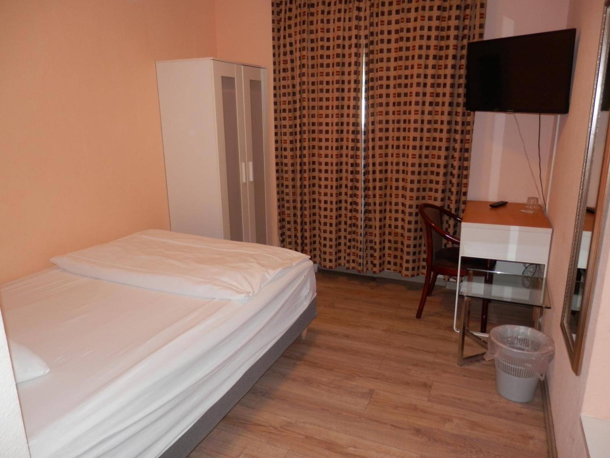 Relax Hotel-Ludwigshafen エクステリア 写真