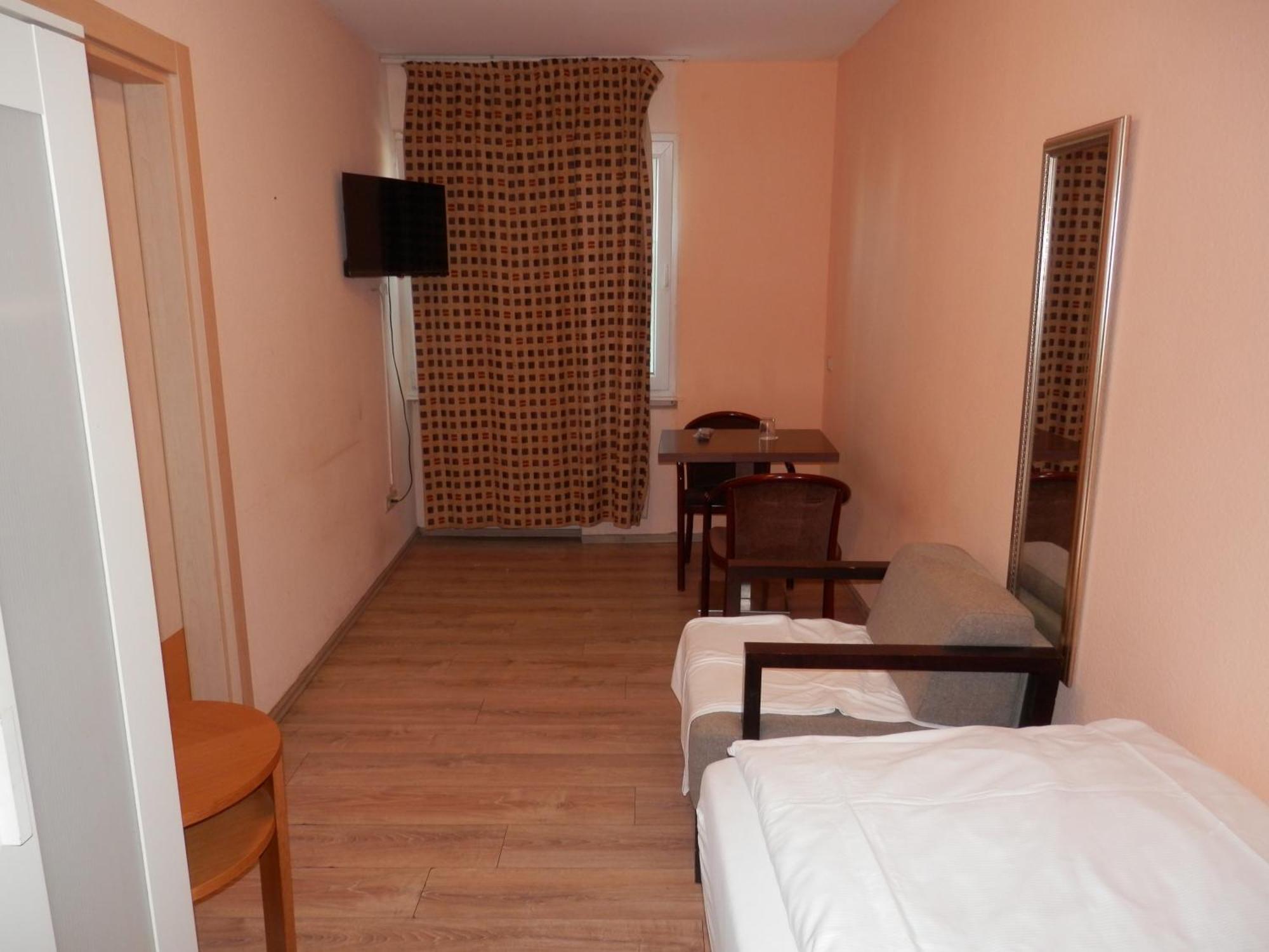 Relax Hotel-Ludwigshafen エクステリア 写真