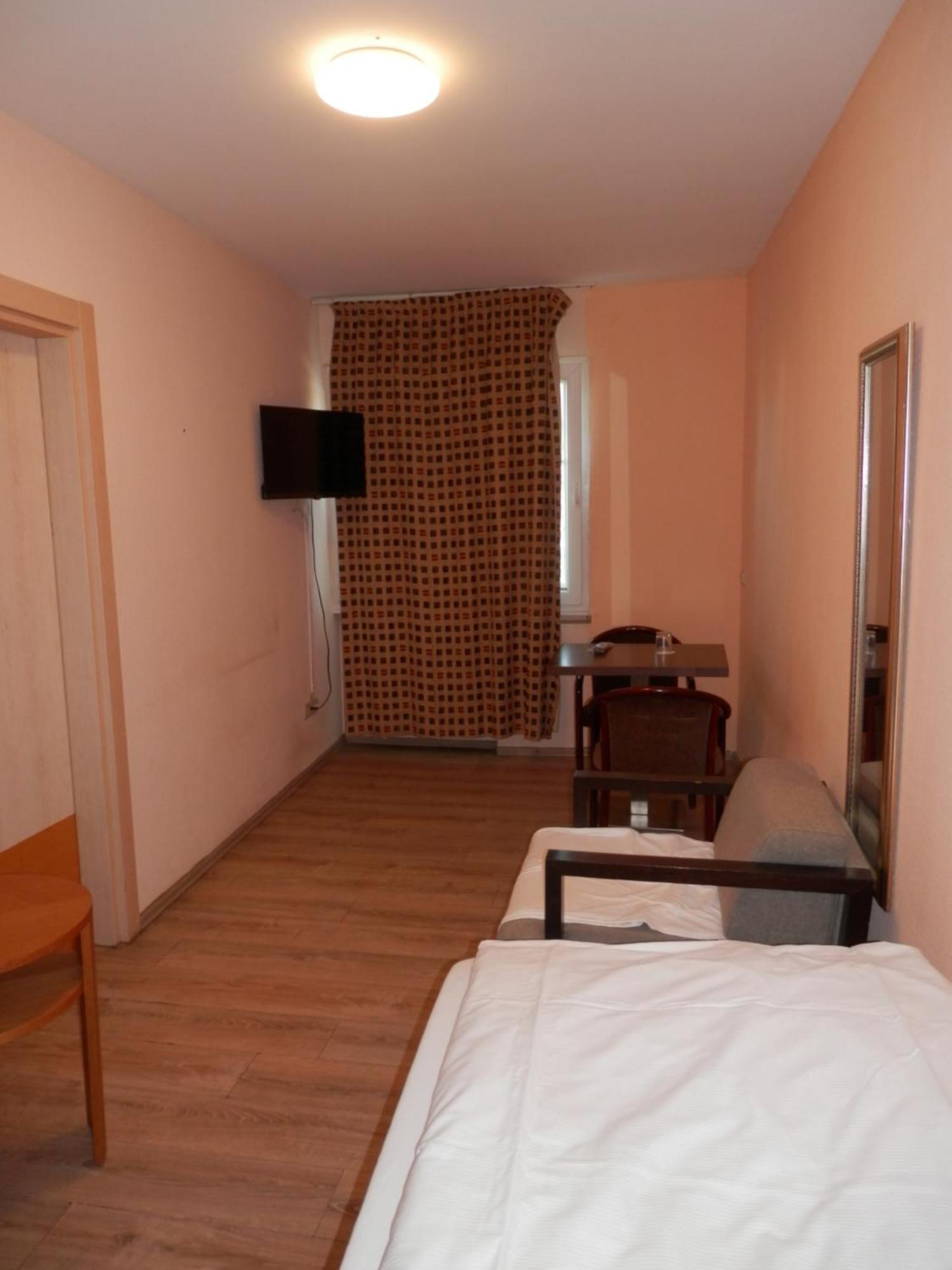 Relax Hotel-Ludwigshafen エクステリア 写真